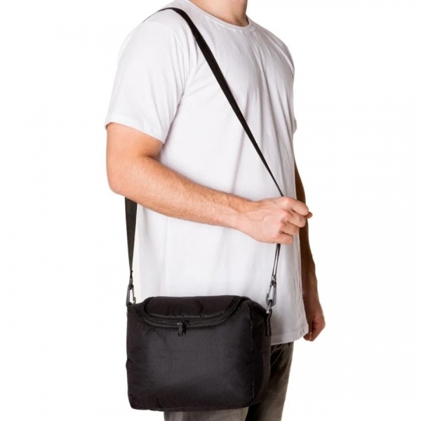Bolsa térmica 7.8 Litros – Brinde para Empresas  Brinde – Bolsa térmica 7.8 litros com material externo de nylon.