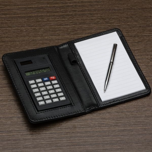 Kit – Calculadora + Bloco de Anotações + Caneta e Capa de Couro Sintético